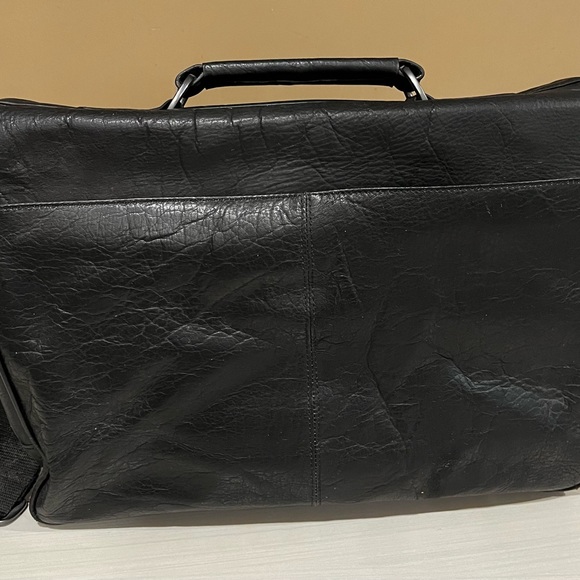 Beautiful Black Leather Kenneth Cole Brief/Laptop Case - Picture 2 of 9